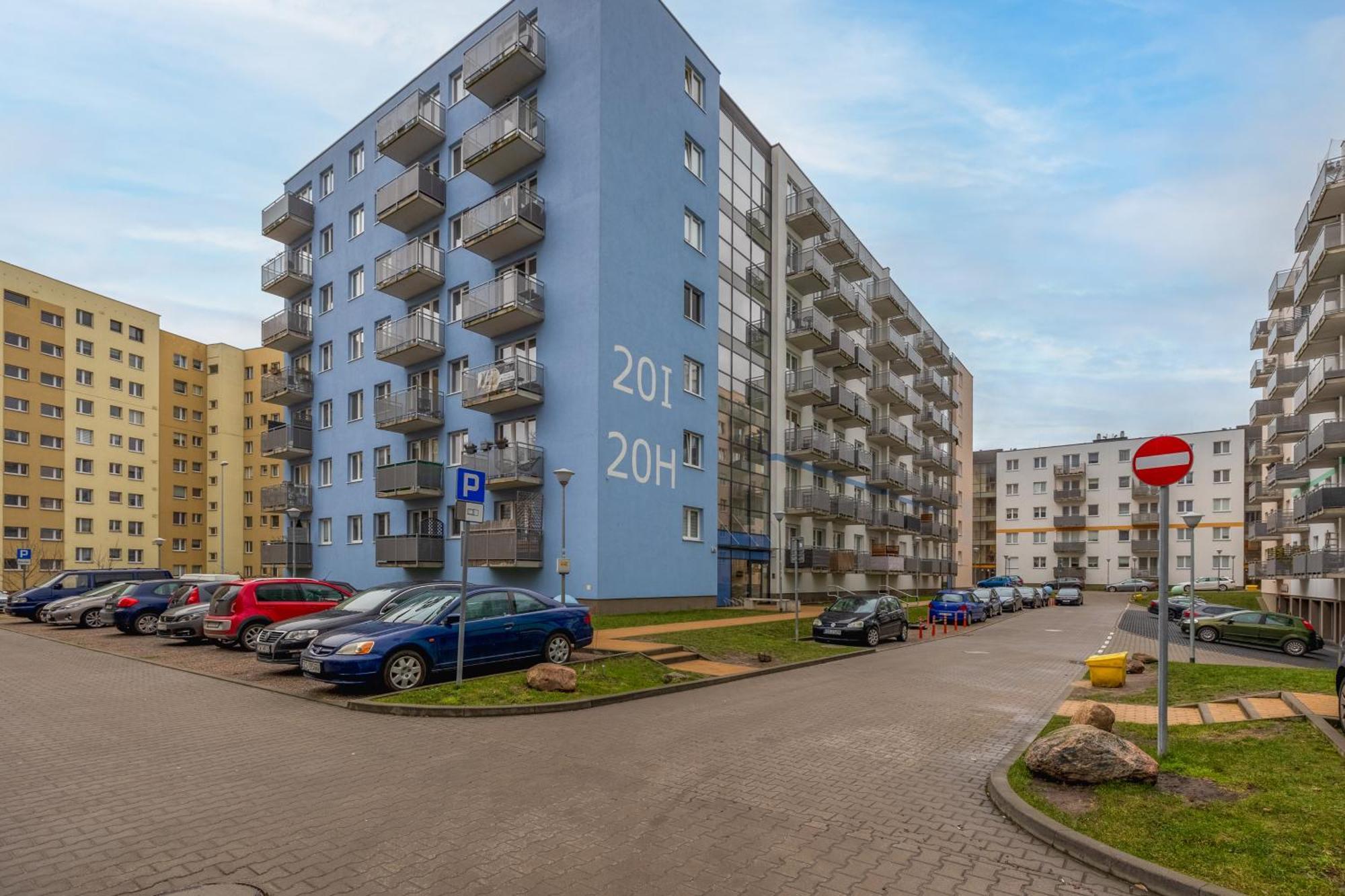 Potulicka Yellow Apartment