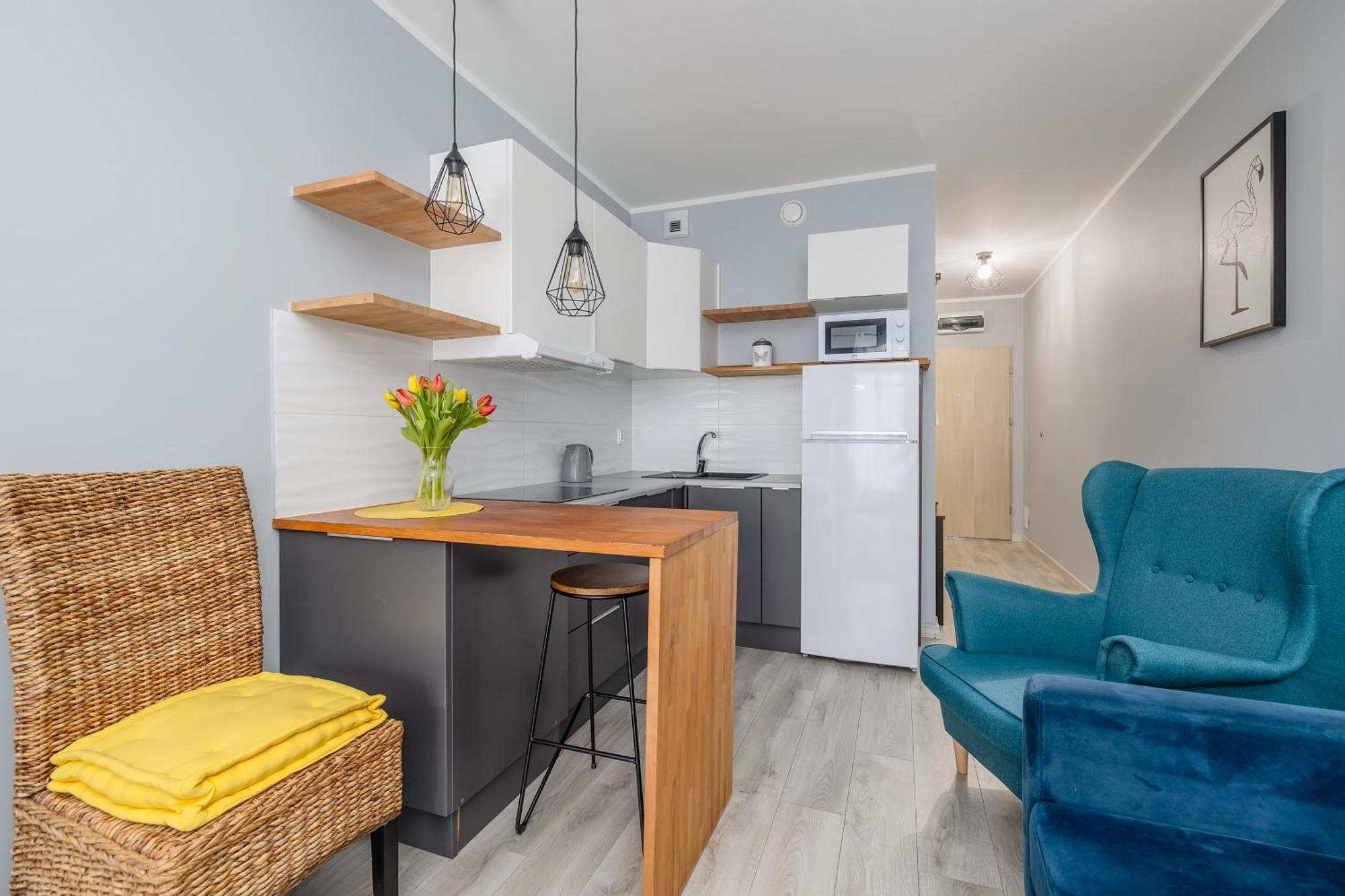 Potulicka Yellow Apartment